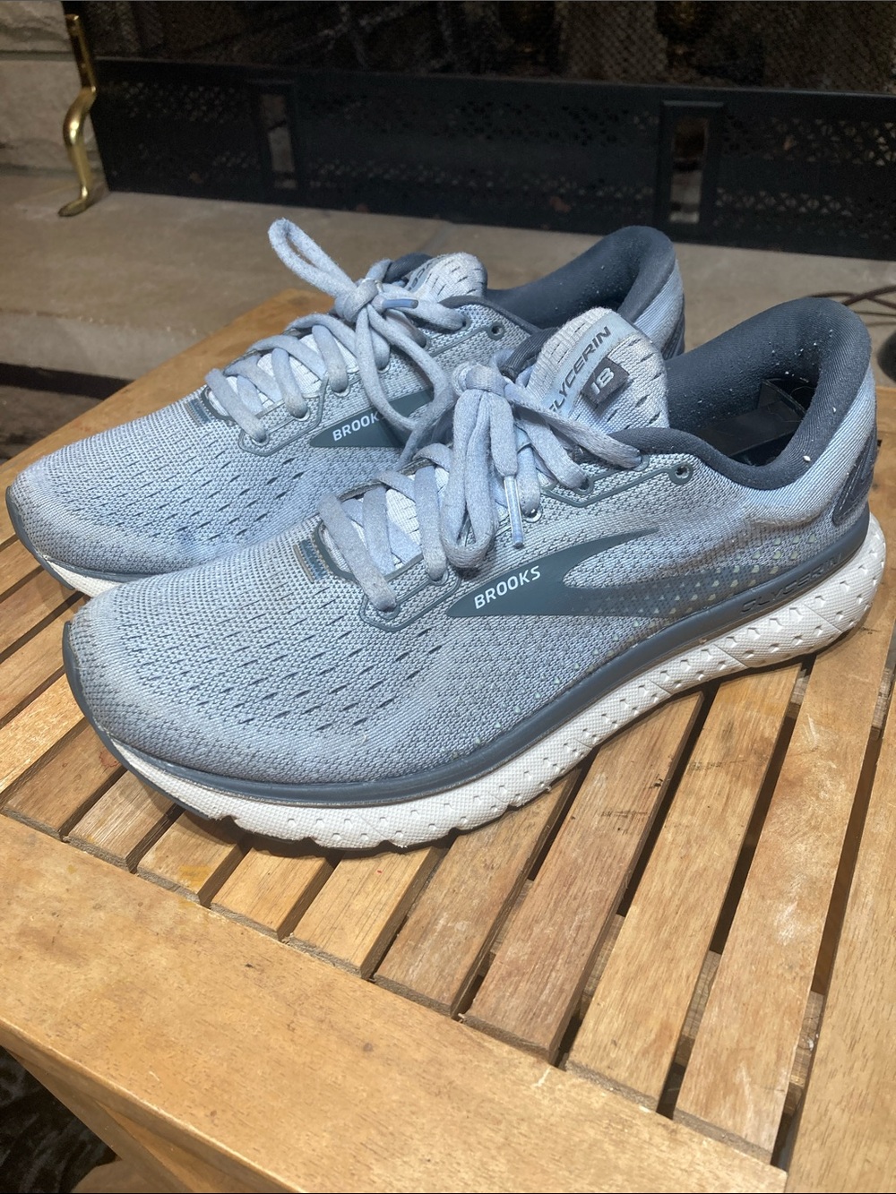 Brooks Glycerin 18 Women's Size 9B (Medium) Running Shoes gray